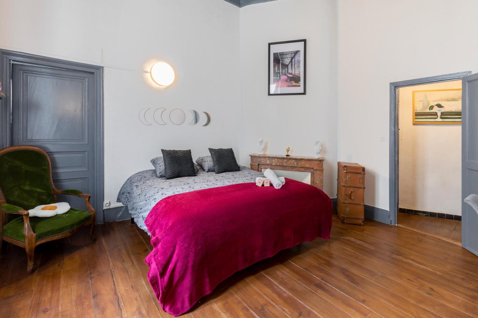 Le Theatre - Appartement Spacieux, Centre Ville & Calme มงต์เปอลิเยร์ ภายนอก รูปภาพ